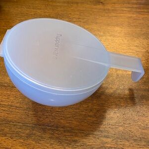 FREE TUPPERWARE Tomato Onion Keeper